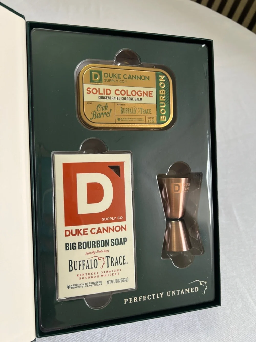NEW Duke Cannon The Bourbon Barrel 3 Piece Gift Set Buffalo Trace Soap Cologne